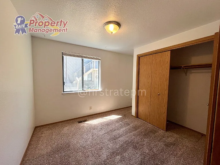 3219 Rose Hill St — Photo 31