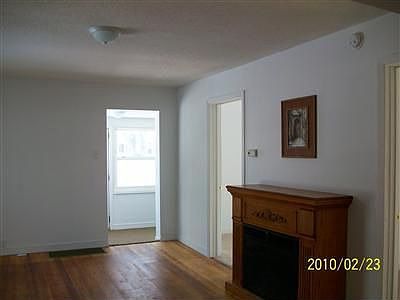 4th image of 221 S Albee St