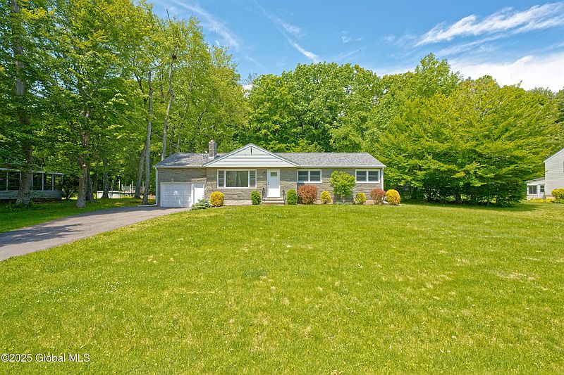2nd image of 14 Beechwood Drive