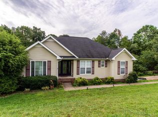 1371 Cowan Rd, Dickson, TN 37055
