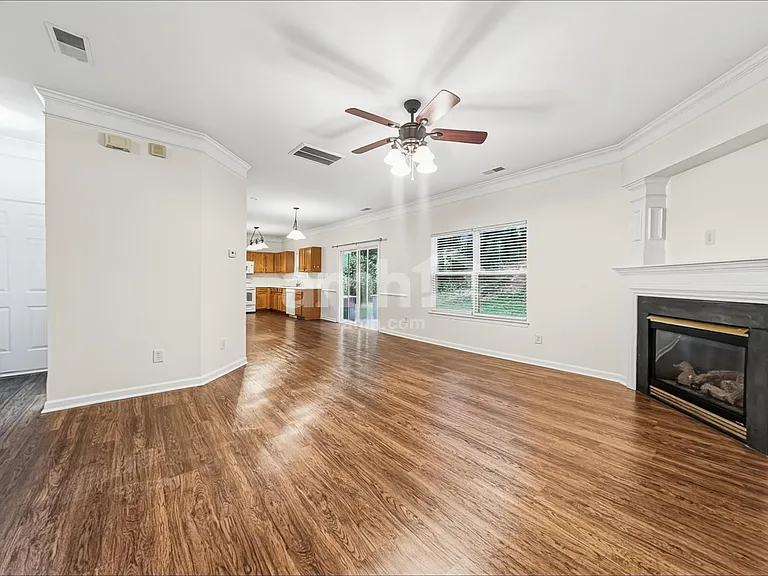 3801 Wingdale Ct — Photo 7