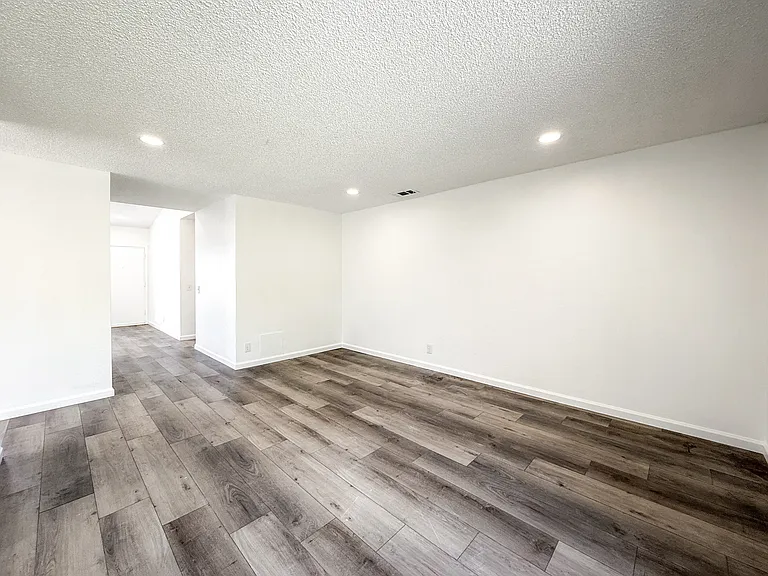 6763 Berkshire Ave — Photo 19