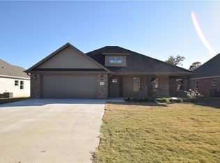 1153 Giulia Ave, Tontitown, AR 72762