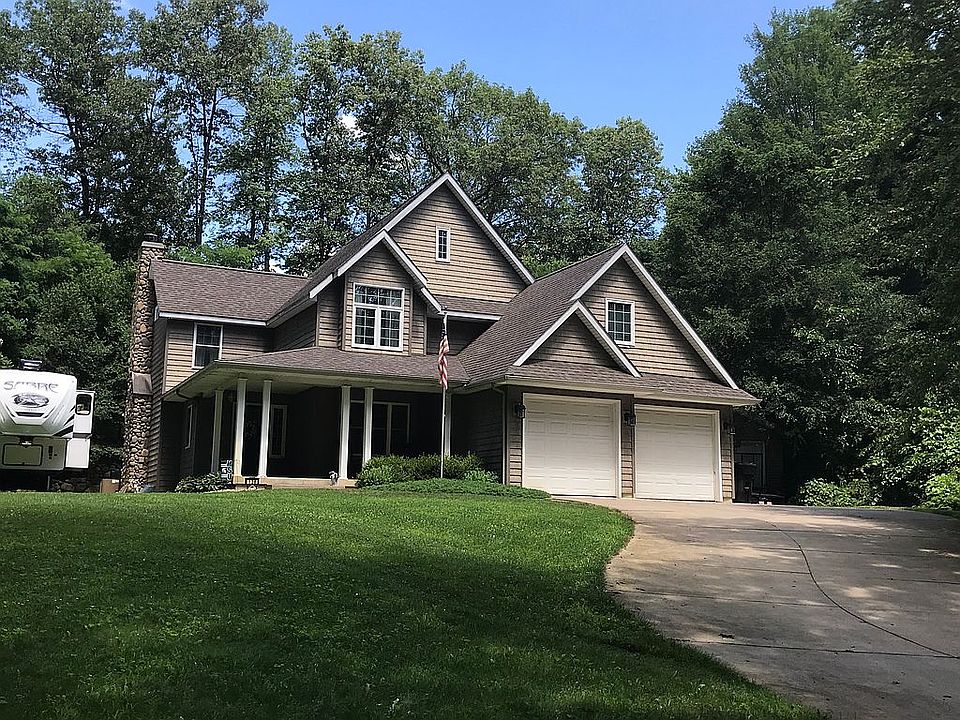1st image of 128 Halladay Dr