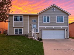 16431 Fowler Ave, Omaha, NE 68116