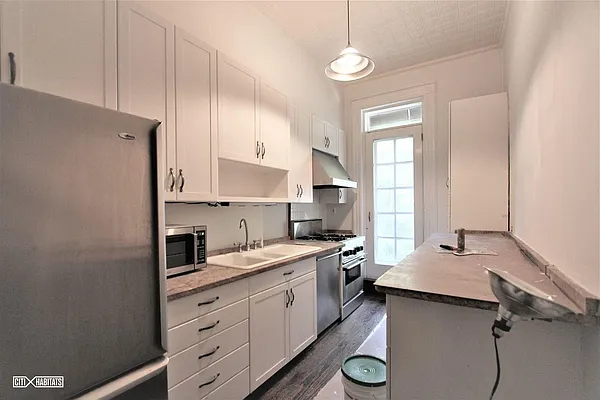 Rented by Citi Habitats | media 14