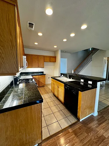 2322 Mountain Springs Dr Photo 1