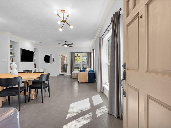 4th image of 1518 Mabry Mill Rd