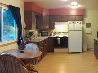 N7096 Pardeeville Rd, Pardeeville, WI 53954