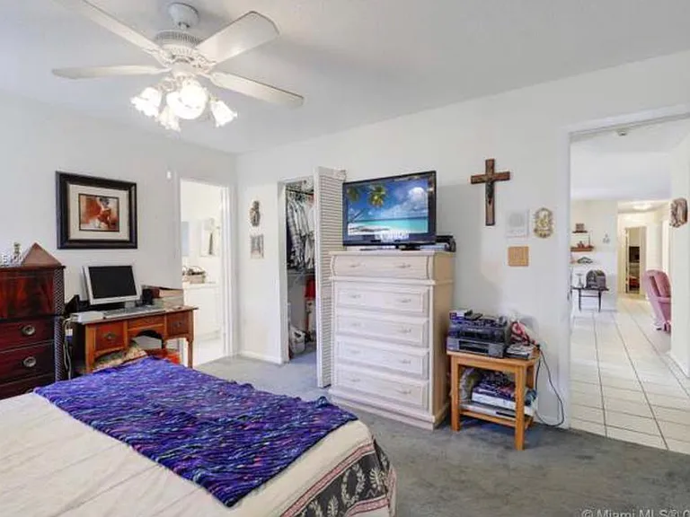 12559 SW 144th Ter — Photo 13