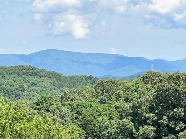 227 Rahway St, Mc Caysville, GA 30555