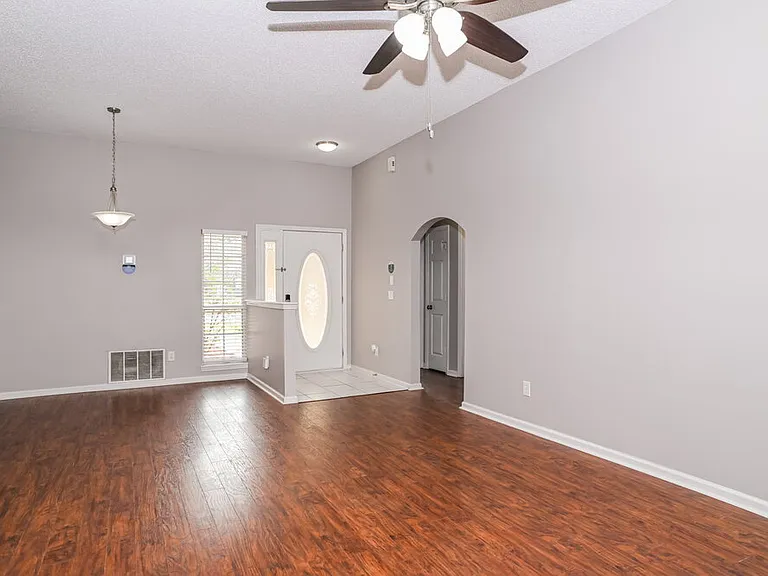 8237 Abbeyfield Dr — Photo 5