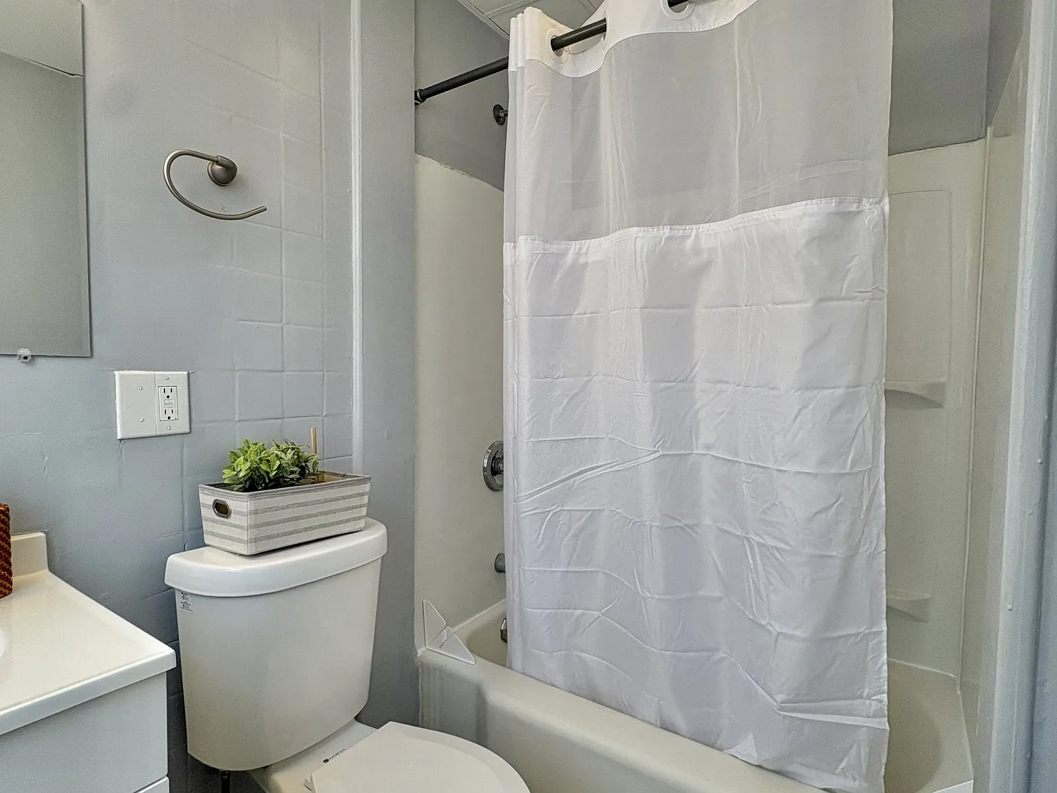 3 bed, $1,450 — Photo 4
