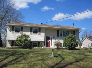 153 Schweitzer Ln, Bardonia, NY 10954