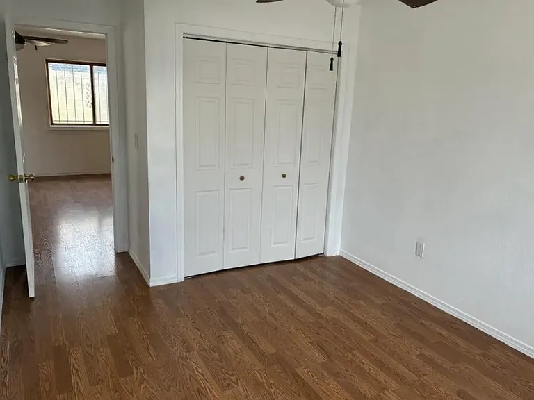2733 Palomas Dr NE — Photo 11