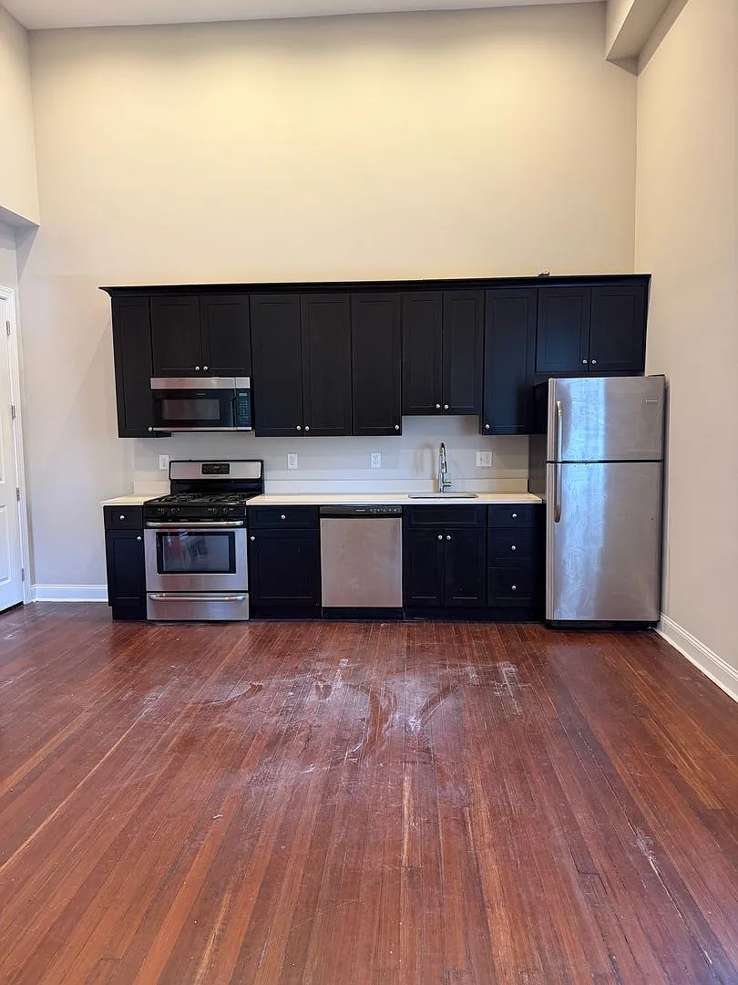 215 York Road — Photo 2