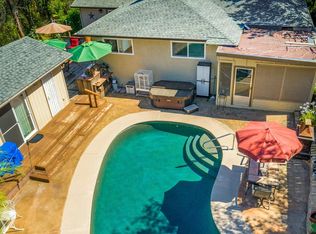 1946 Manchester Dr, Redding, CA