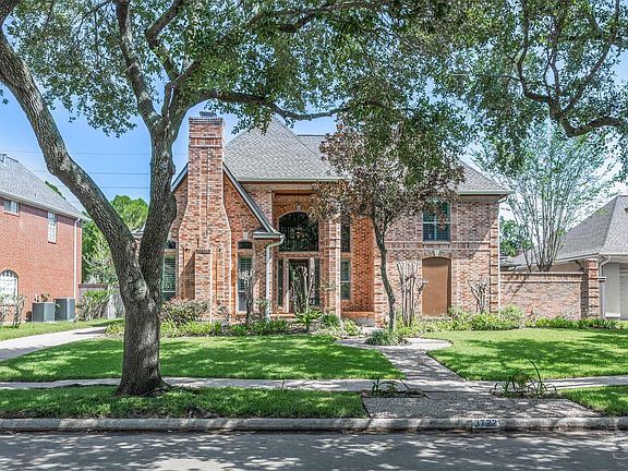 4th image of 3722 Springhill Ln