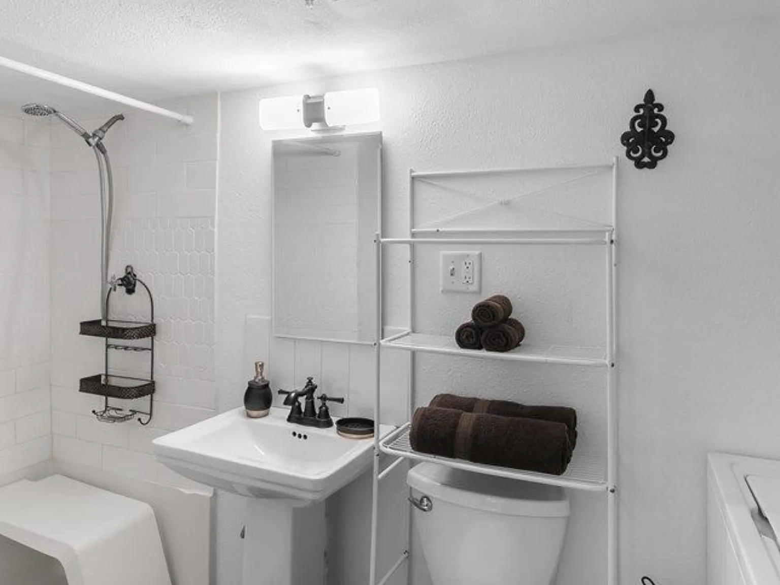 Studio, 480 sqft, $800 — Photo 3