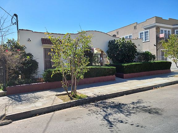 3rd image of 5154 Fountain Ave #5158