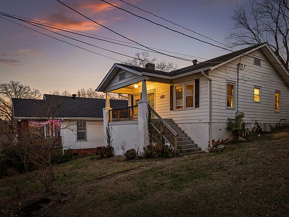 2nd image of 1308 Worthington St