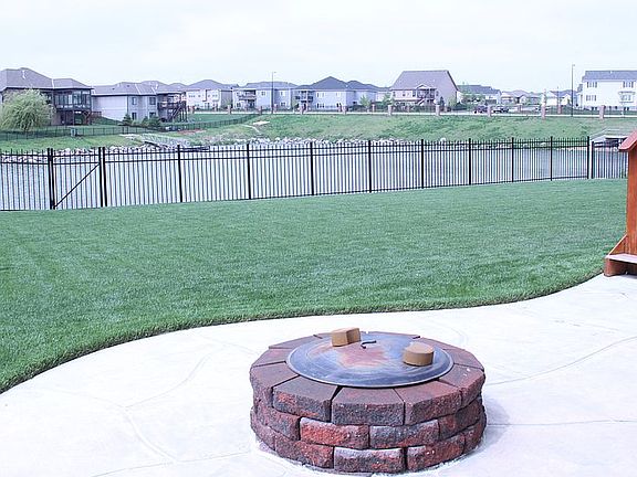 4th image of 9931 Moonlight Dr
