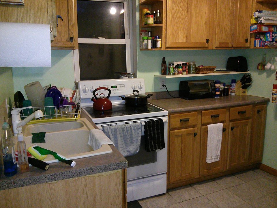 2nd image of 7661 Florissant Rd