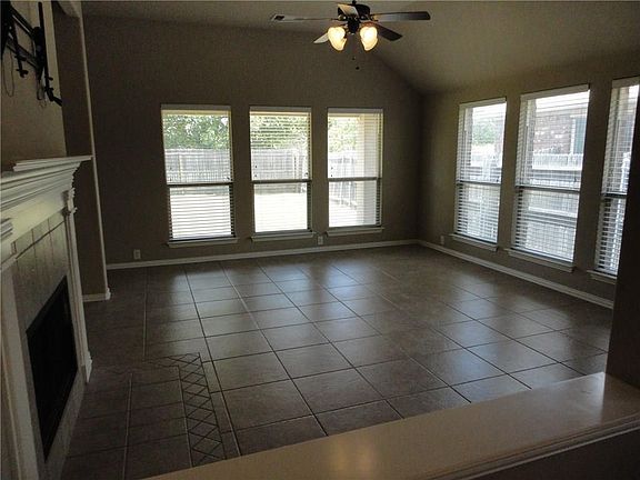 2nd image of 202 Bayberry Dr