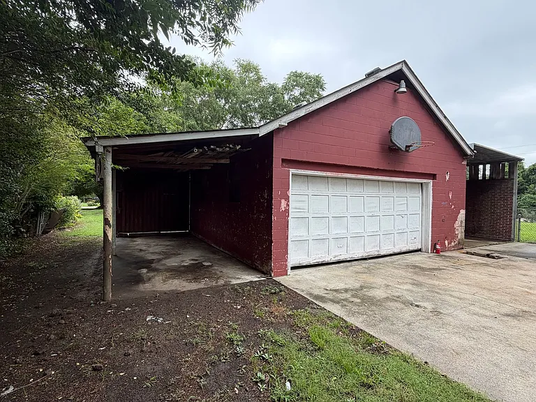 1221 Burlington Rd — Photo 16