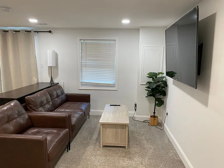 7416 Rhondda Dr #BASEMENT — Photo 2
