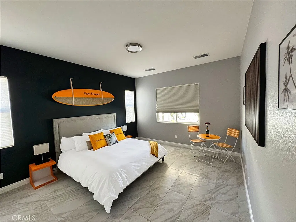 4 bed, 2032 sqft, $4,999 — Photo 4