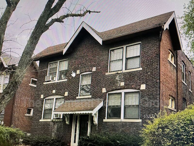 1st image of 4544 Flad Ave #2W