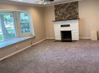 3238 Whitfield Dr, Waterford, MI 48329