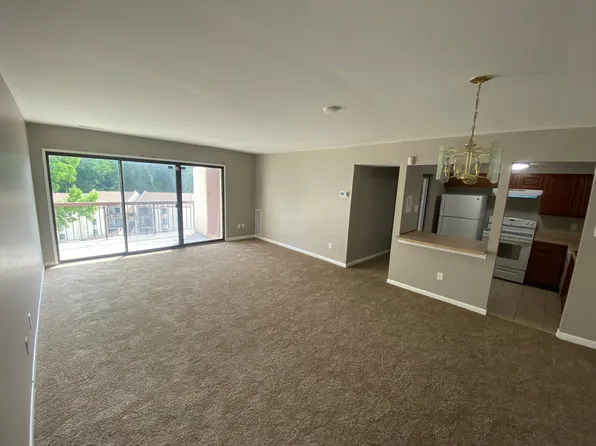 10137 Prince Pl APT 403, Upper Marlboro, MD 20774