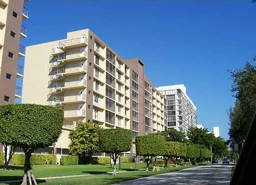 17500 N Bay Rd #508 — Photo 9