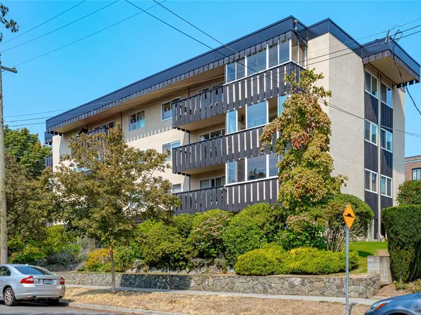 1000 McClure St #101, Victoria, BC V8V 3E9