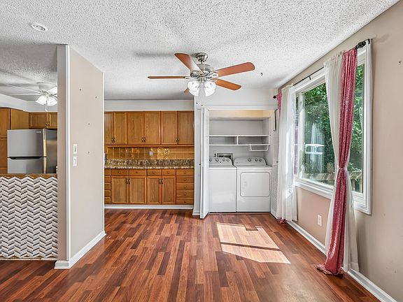 4th image of 1032 Cheyenne Blvd