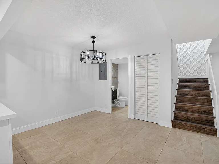 717 NW 29th Ave #B — Photo 12