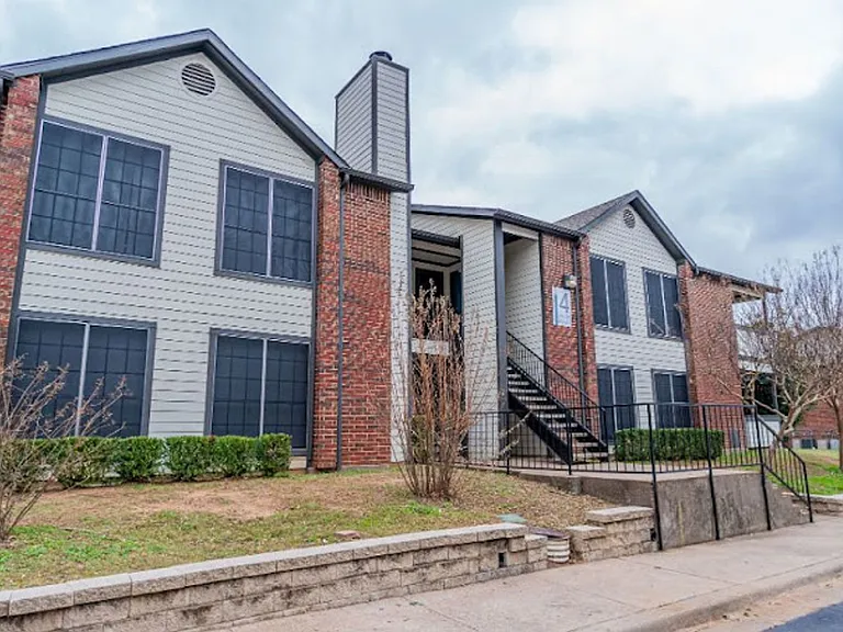 Bromley Granbury — Photo 10