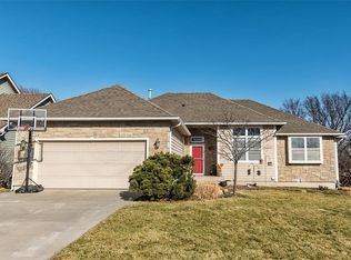 616 Flame Way, Baldwin City, KS 66006