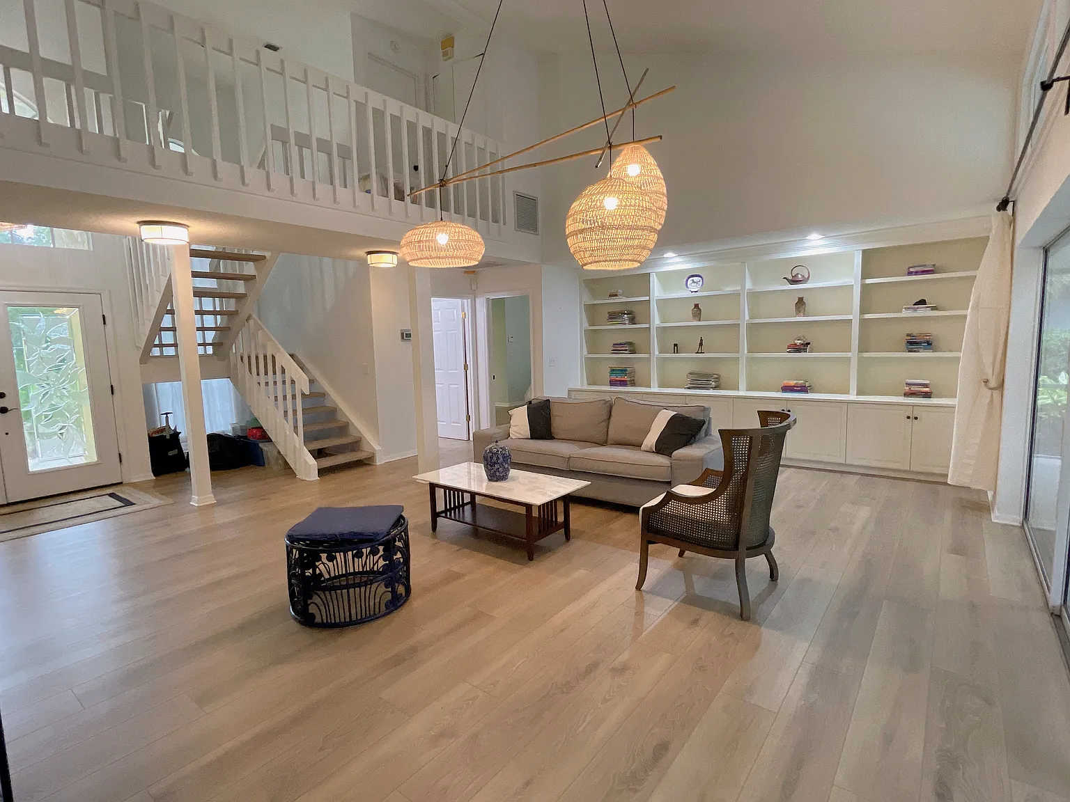 4 bed, 3.5 bath, 2362 sqft, $4,500 — Photo 4