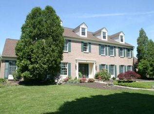 8 Millbrook Dr, Princeton Junction, NJ