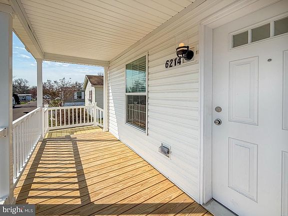 4th image of 6214 Foster Dr