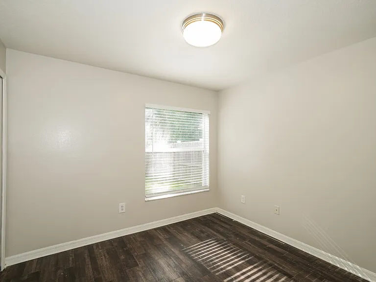 6410 Buckhead Ct — Photo 13