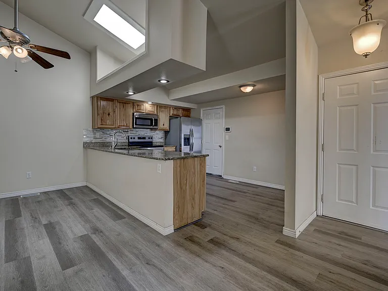 4318 Moonbeam Dr — Photo 11