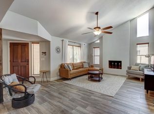 625 N Larkspur St, Gilbert, AZ 85234