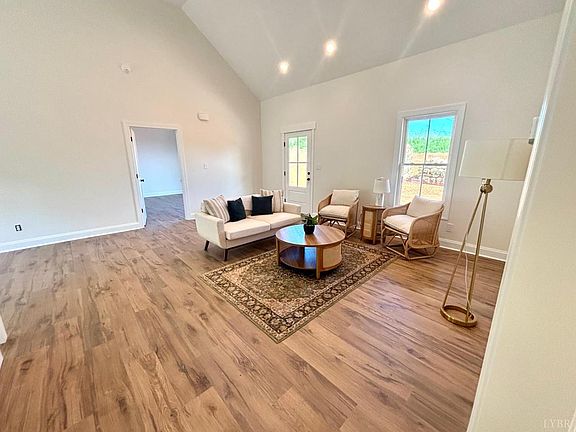 4th image of 464 Bellview Rd
