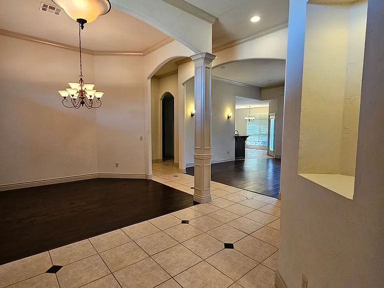 513 Summit View Ct — Photo 4
