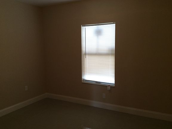 3rd image of 930 S North St