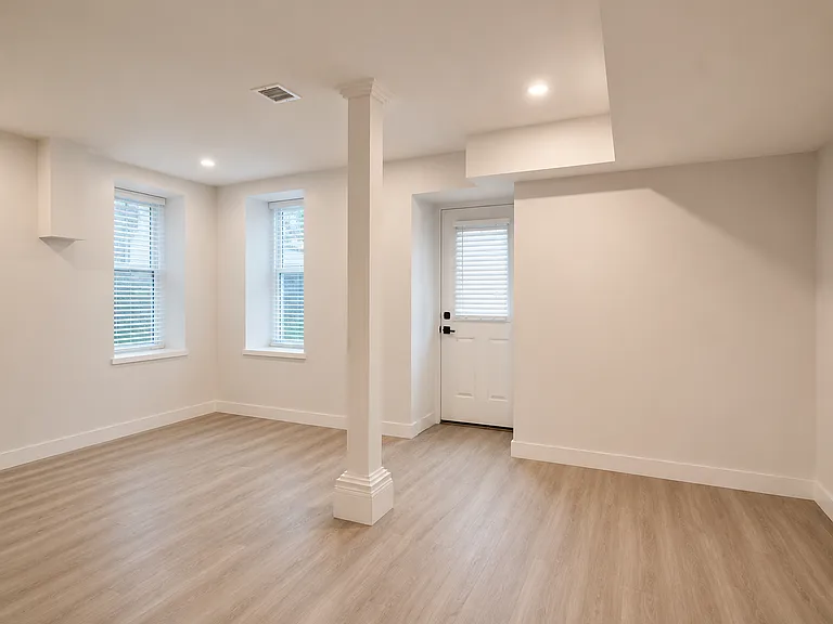 531 Bennington St #1 — Photo 3